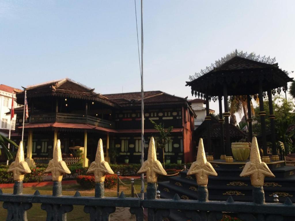 Spot On 89796 D'Noor Budget Inn Kota Bharu Ngoại thất bức ảnh